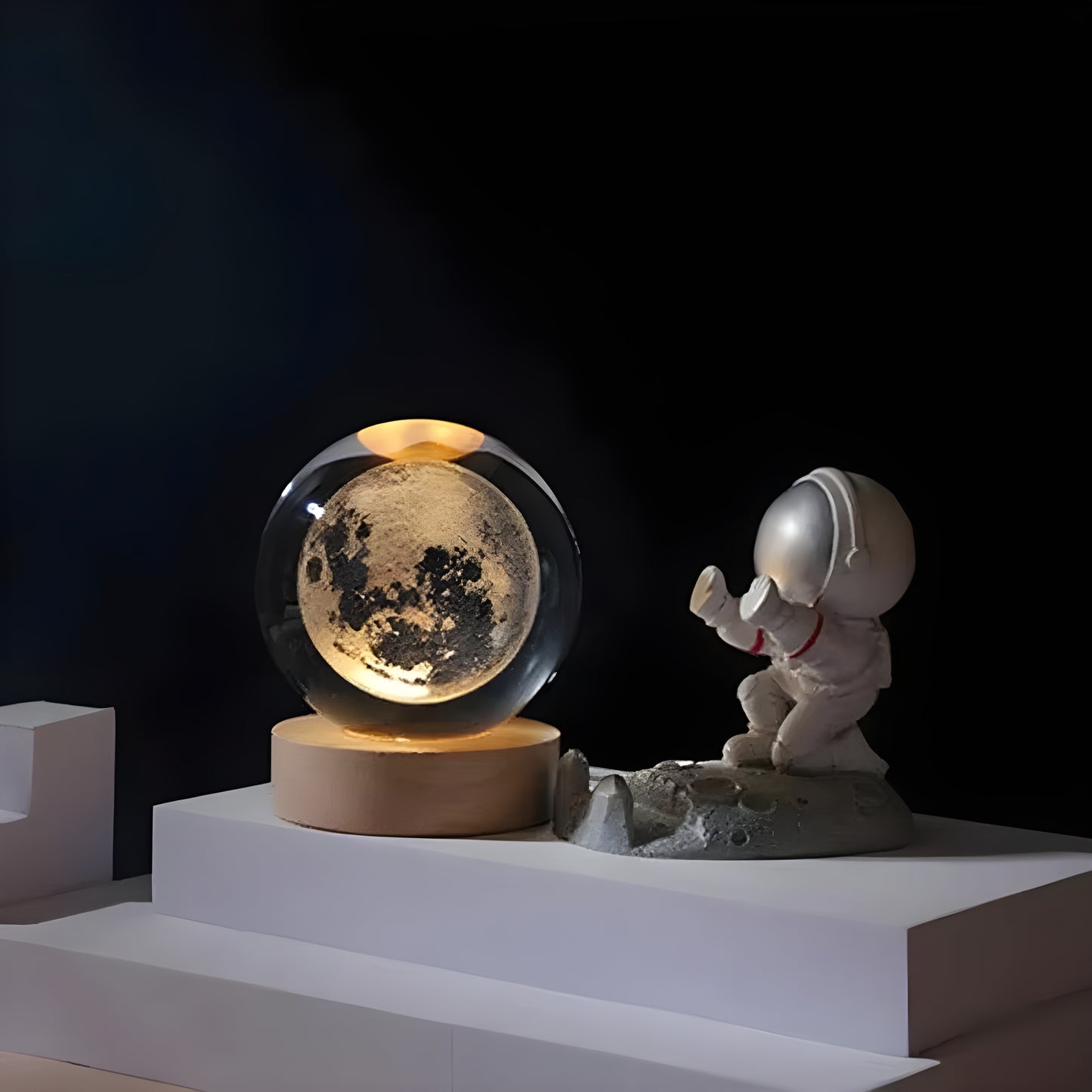 Nebuglow™ - Crystal Sphere